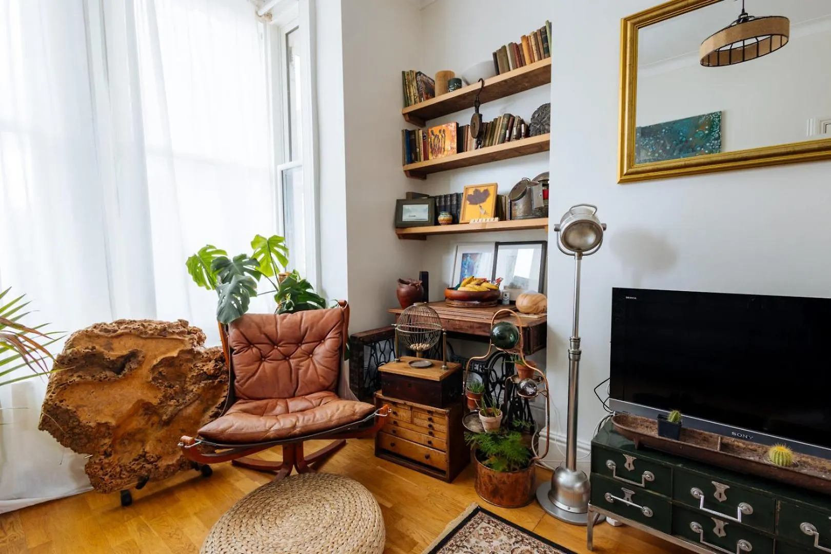 Unique Private Apartment W/ Easy Access To Central London United Kingdom